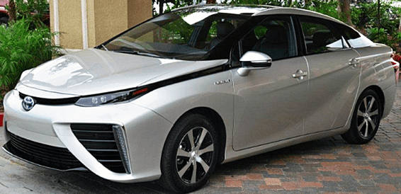 Toyota Mirai Rattles from behind