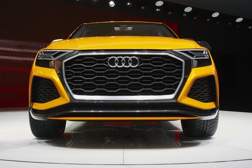 Audi Q8 Rattles from behind