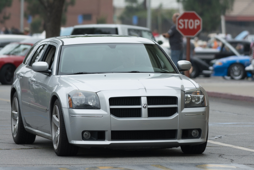 Dodge Magnum Rattles from behind