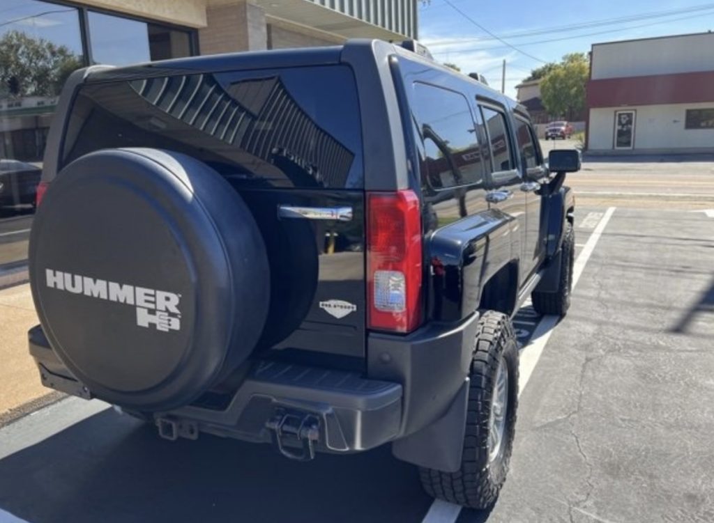 Hummer H3 Rattles from behind