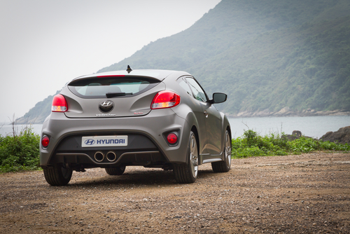 Hyundai Veloster Rattles from behind