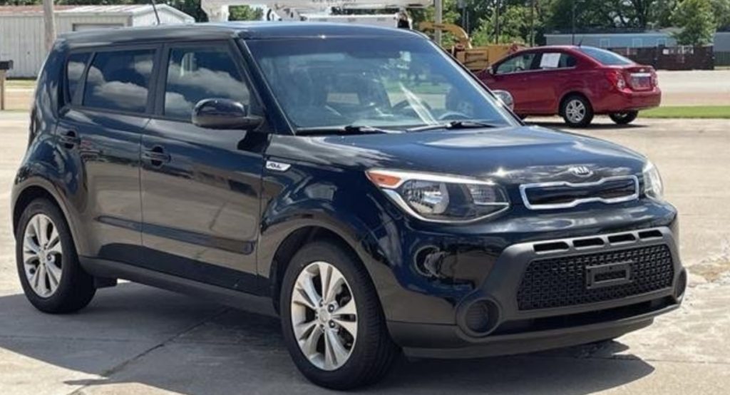 Kia Soul Rattles from behind