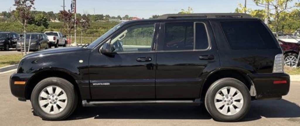 Mercury Mountaineer Rattles from behind