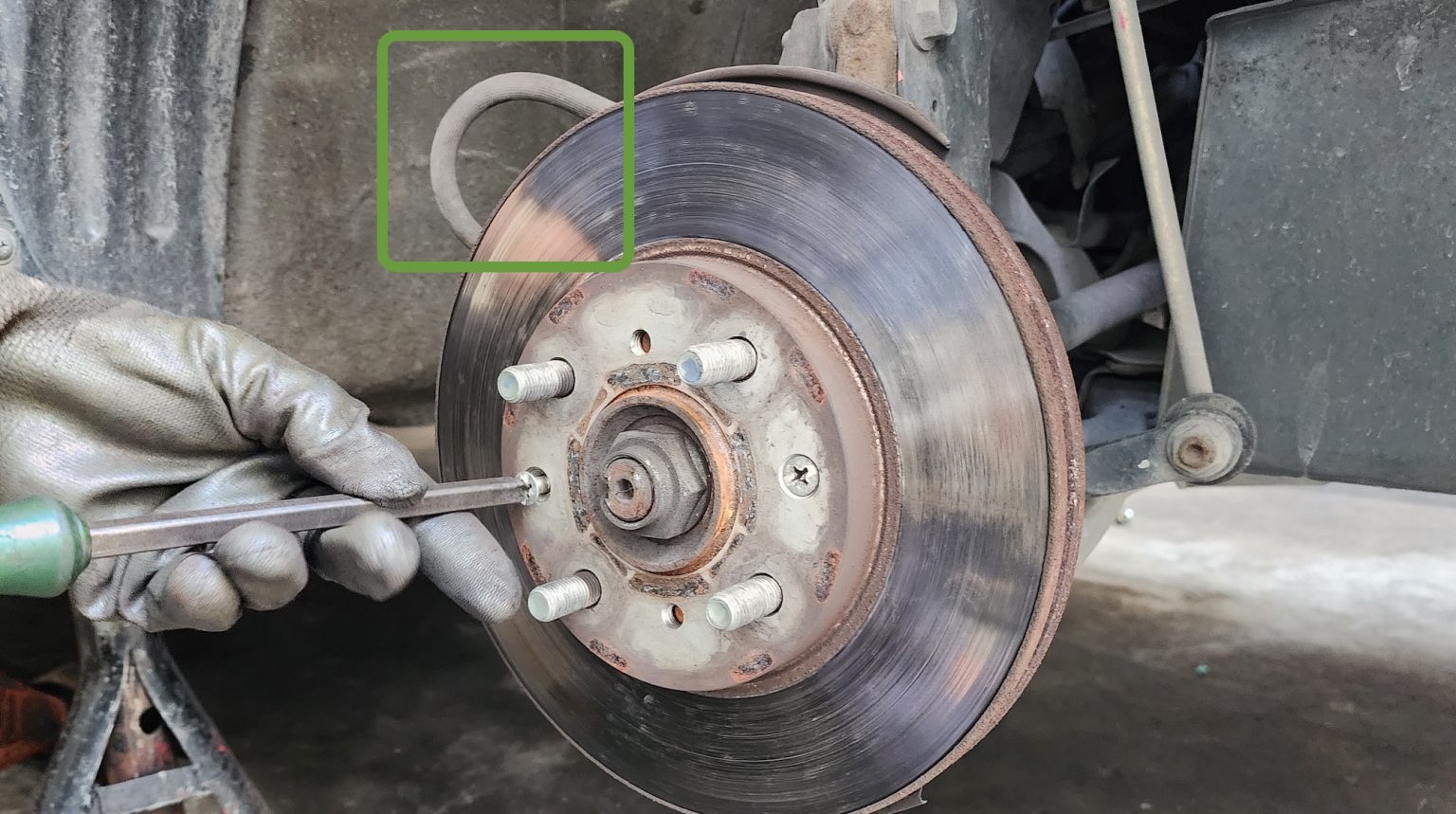 car-shakes-when-slowing-down-is-your-ride-doing-the-shimmy-shuffle