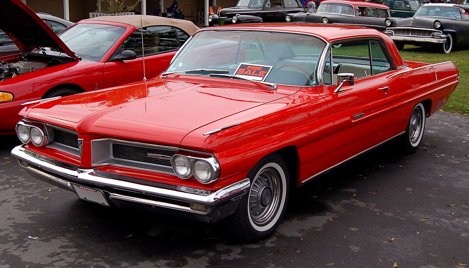 File:1962 Pontiac Grand Prix in red.jpg
