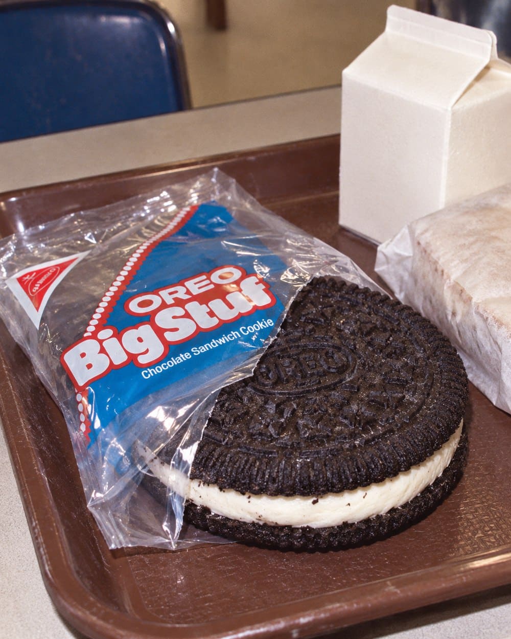 Oreo Big Stuf package and oversized sandwich cookie