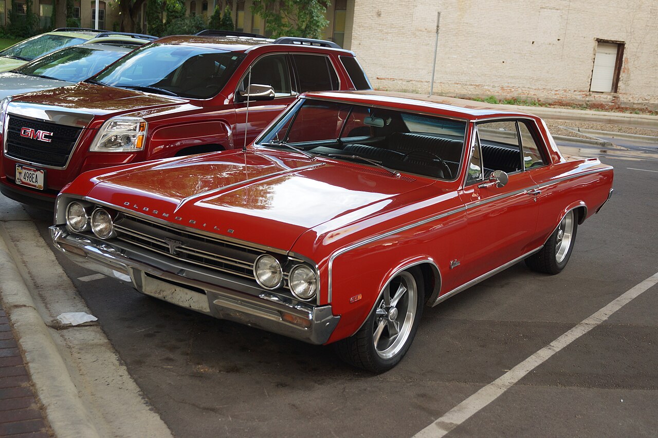 1964 Oldsmobile Cutlass 4-4-2.